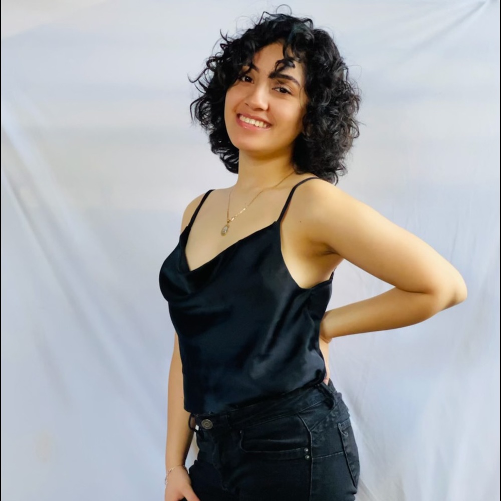 Meet your Posher, Yesenia